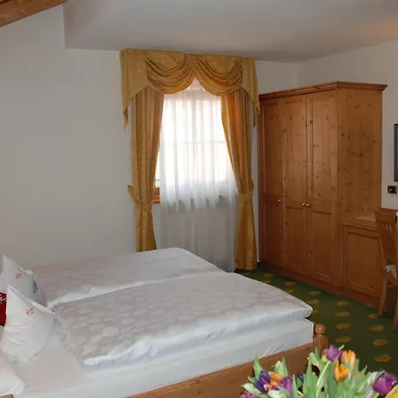 Hotell Flora Selva di Val Gardena
