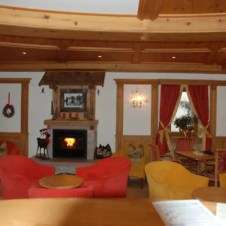 Hotell Flora Selva di Val Gardena